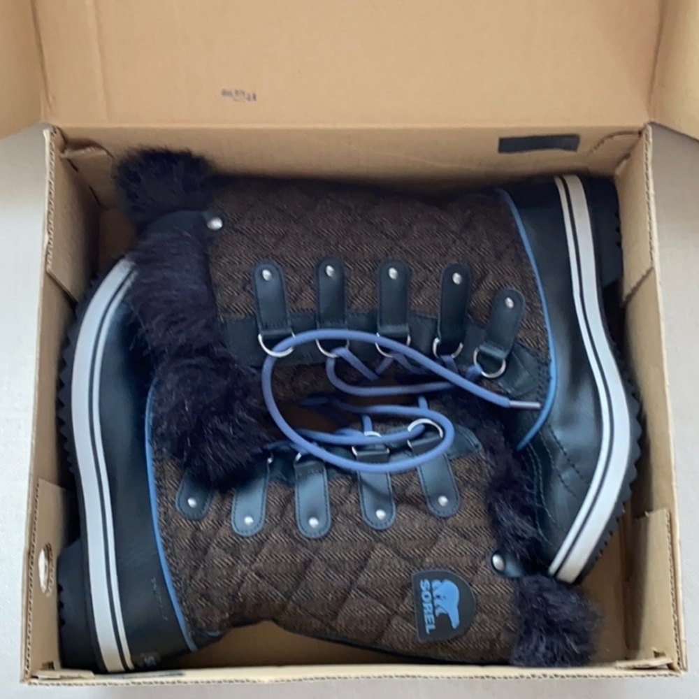 EUC Tofino Herringbone Sorel Boots 9.5